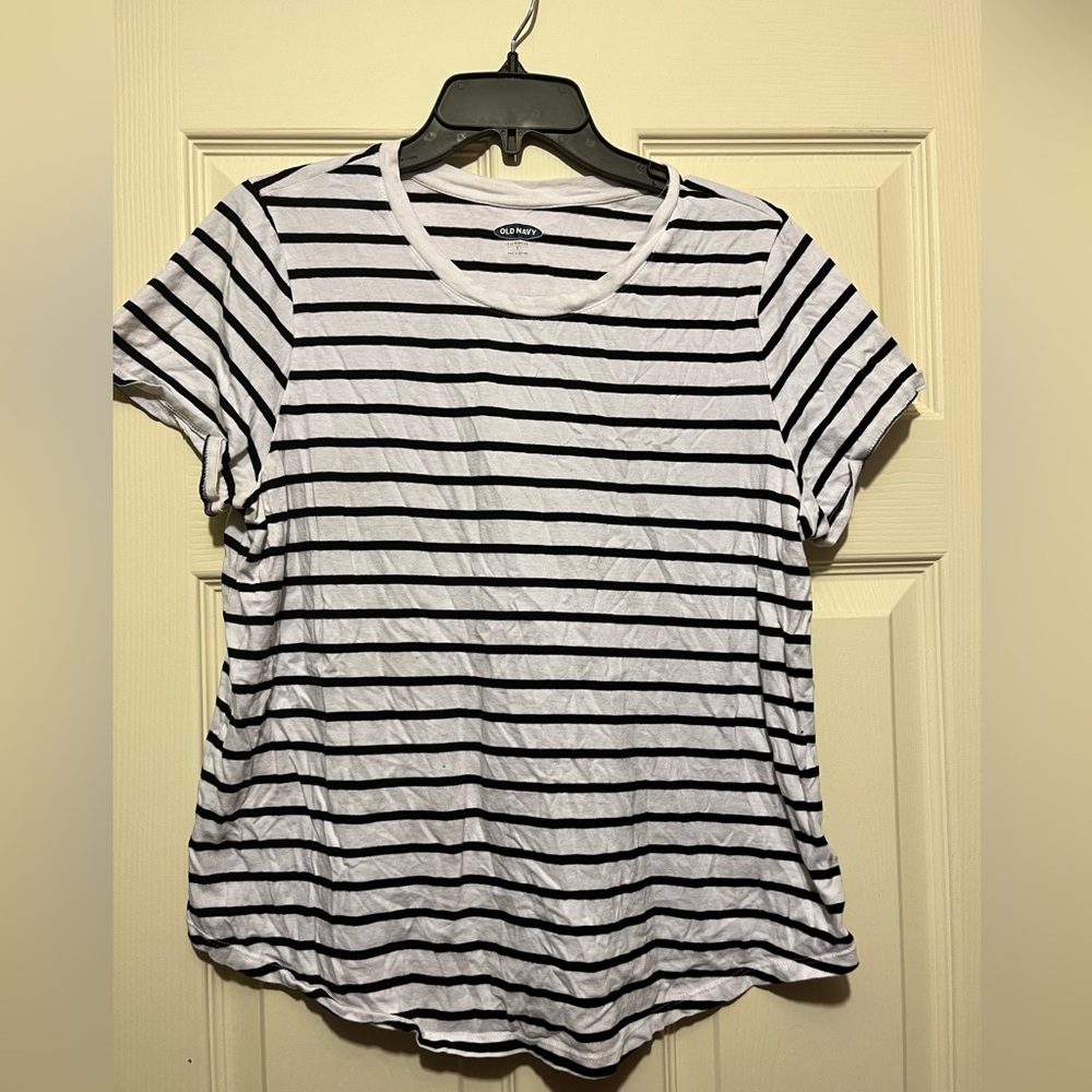 Old Navy Everywear Short Sleeve Tee - Size L